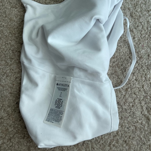 athleta be free tank - Picture 3 of 5